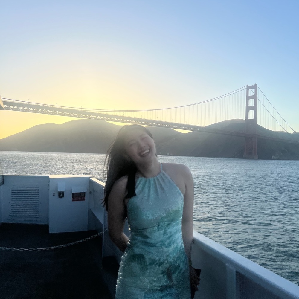 Meet your Posher, Emily